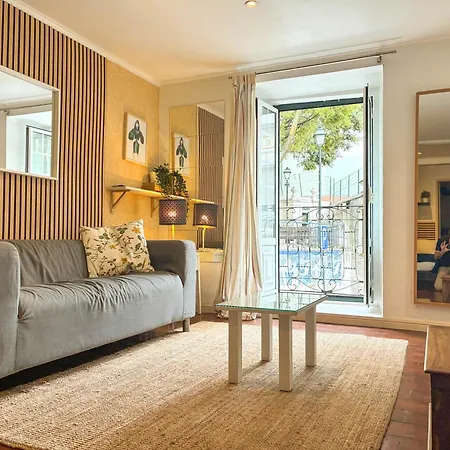Praça Flores - Charming Typical Appartement *
